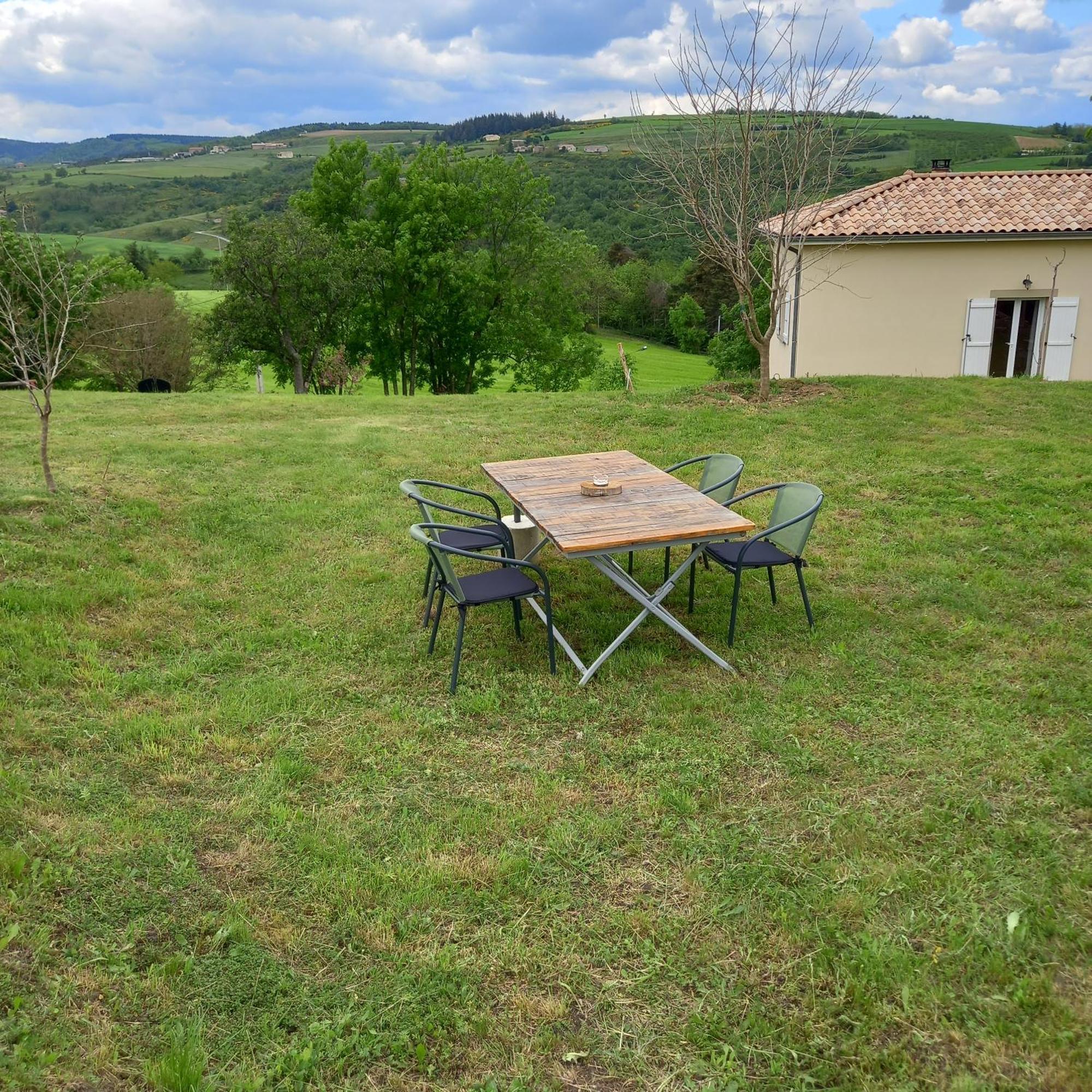 Camping Car Vintage Saint-Barthelemy-le-Plain Екстер'єр фото